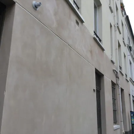 Bassignac Apartment *